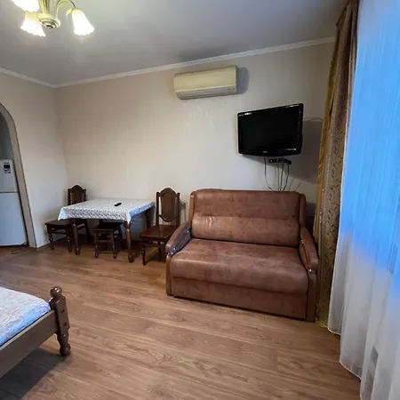Гостьовий будинок Rest House *