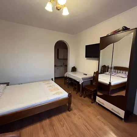Гостьовий будинок Rest House *